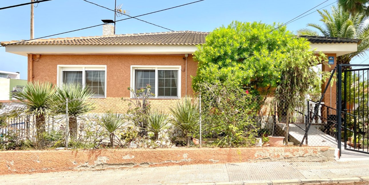 Resale - Villa -
Benijofar - Benijofar - Village