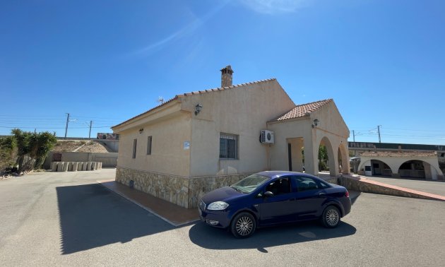 Resale - Country House -
Crevillente - Crevillente - Country