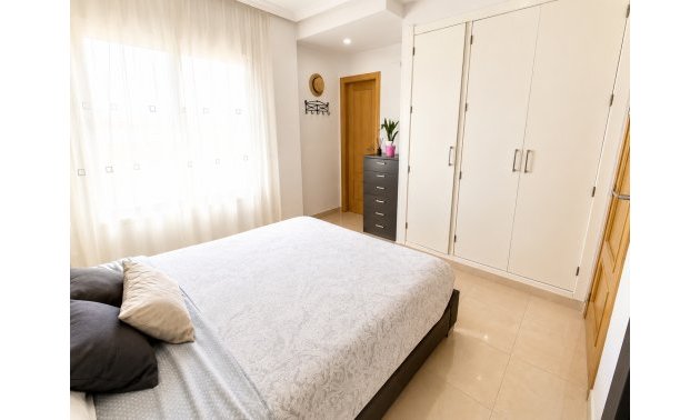 Reventa - Apartamento / piso -
Almoradi - Almoradi - Town