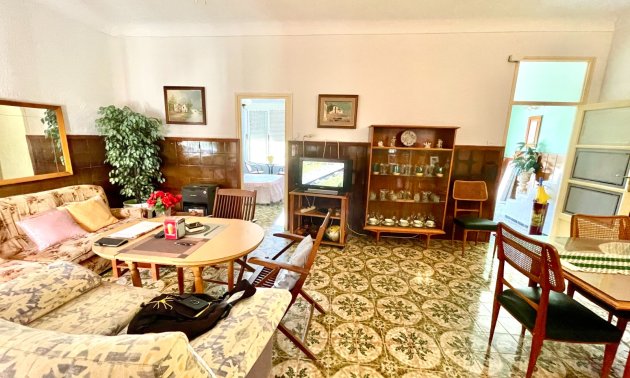 Resale - Townhouse -
Almoradi - Almoradi - Town