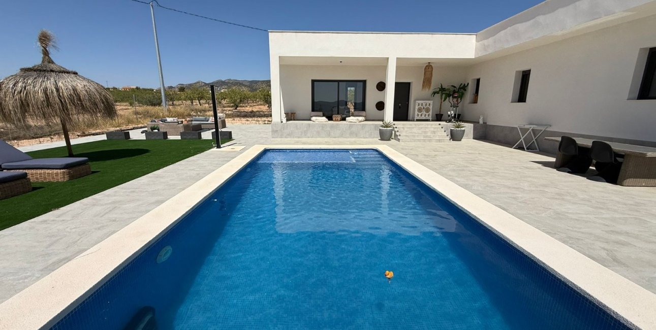 Resale - Country House -
Pinoso - Pinoso - Country