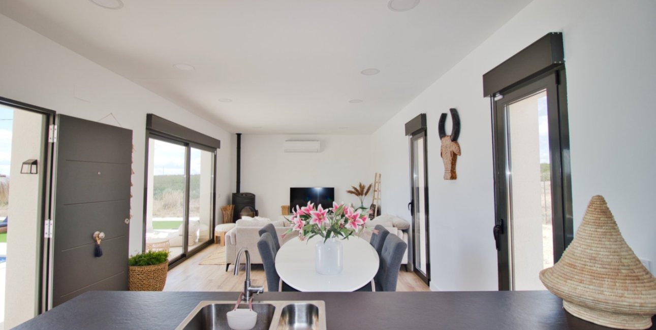 Resale - Country House -
Pinoso - Pinoso - Country