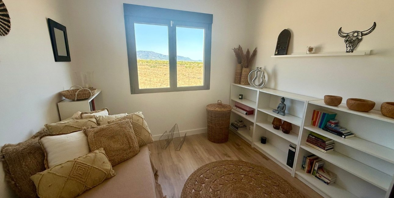 Resale - Country House -
Pinoso - Pinoso - Country