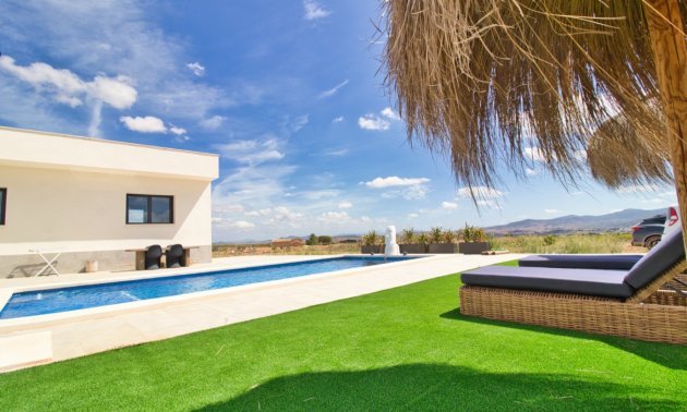 Resale - Country House -
Pinoso - Pinoso - Country