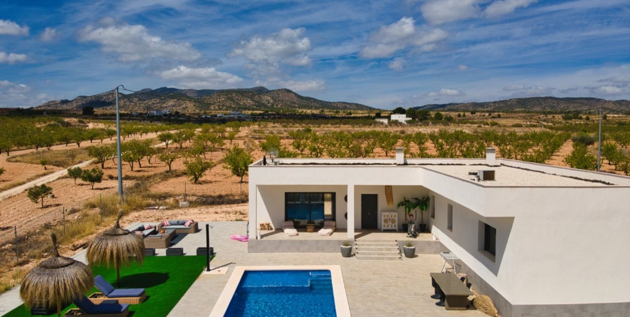 Resale - Country House -
Pinoso - Pinoso - Country