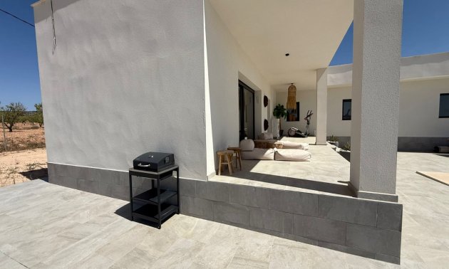 Resale - Country House -
Pinoso - Pinoso - Country