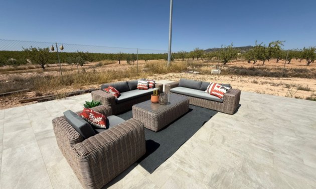 Resale - Country House -
Pinoso - Pinoso - Country