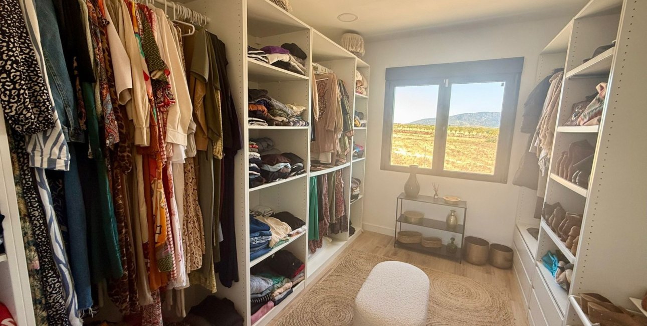 Resale - Country House -
Pinoso - Pinoso - Country