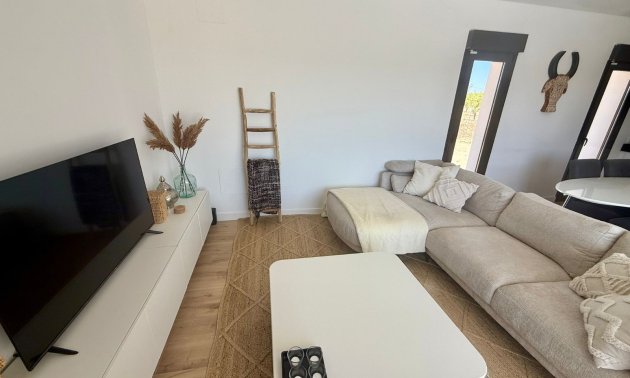 Resale - Country House -
Pinoso - Pinoso - Country