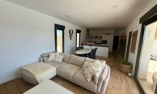 Resale - Country House -
Pinoso - Pinoso - Country