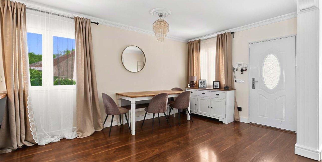 Resale - Villa -
Pinar de Campoverde - Pinar de Campoverde - Village