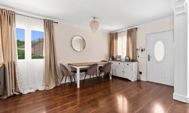 Resale - Villa -
Pinar de Campoverde - Pinar de Campoverde - Village