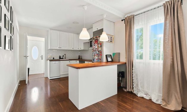 Resale - Villa -
Pinar de Campoverde - Pinar de Campoverde - Village