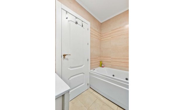 Resale - Villa -
Pinar de Campoverde - Pinar de Campoverde - Village