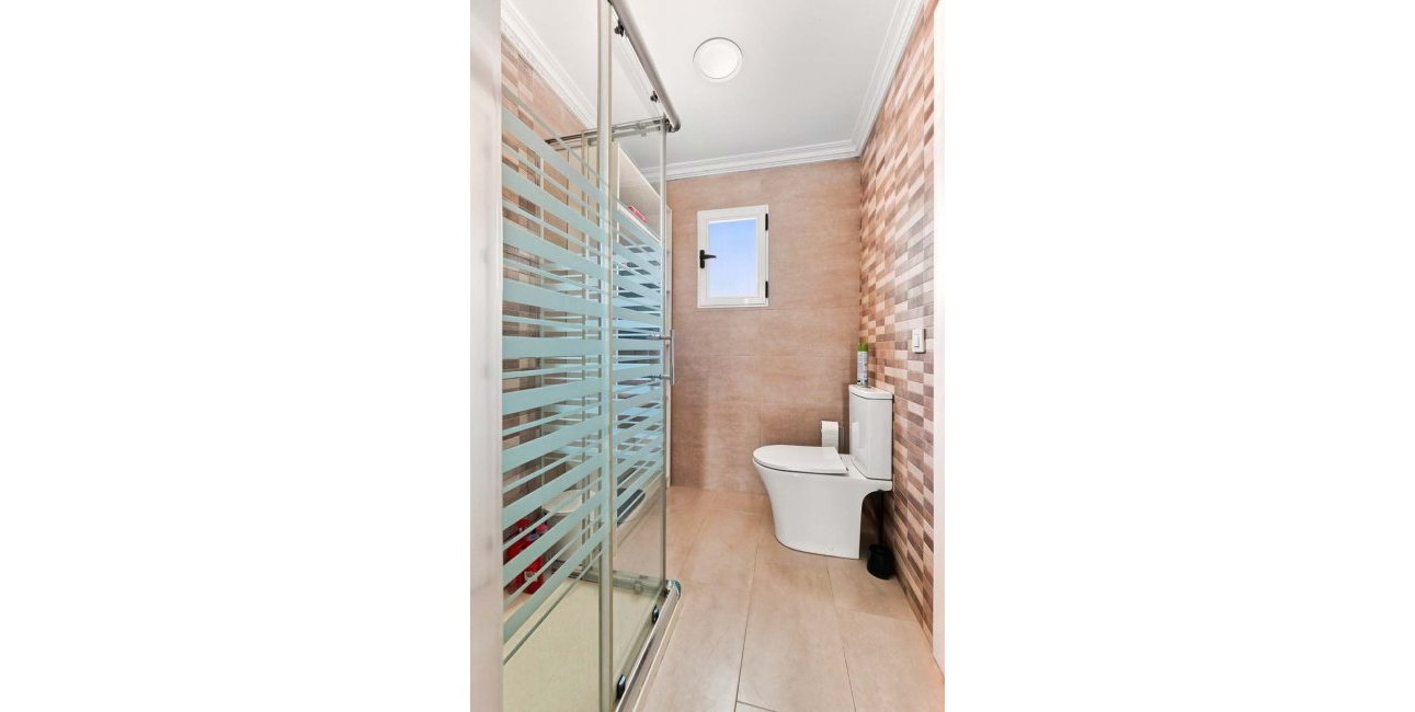 Resale - Villa -
Pinar de Campoverde - Pinar de Campoverde - Village