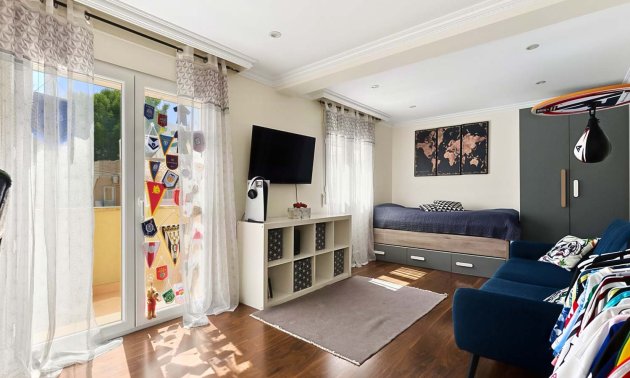 Resale - Villa -
Pinar de Campoverde - Pinar de Campoverde - Village