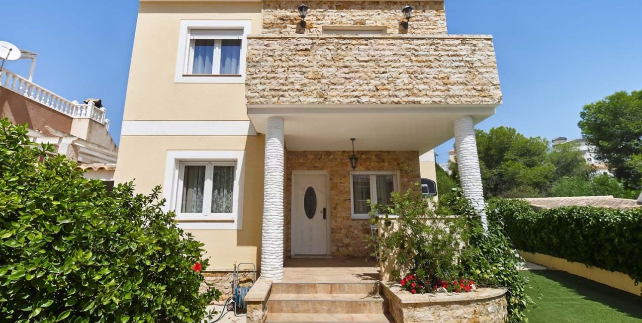 Resale - Villa -
Pinar de Campoverde - Pinar de Campoverde - Village