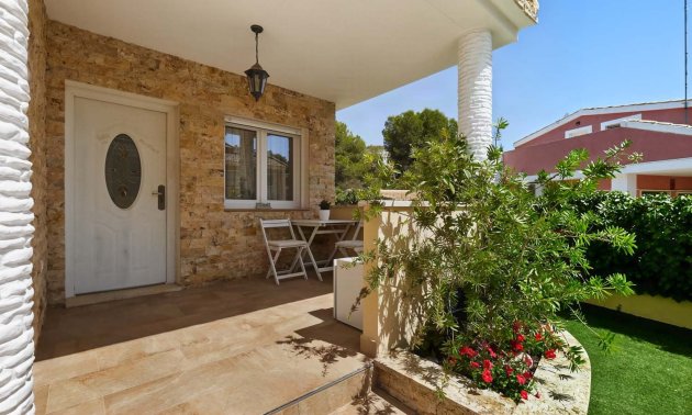 Resale - Villa -
Pinar de Campoverde - Pinar de Campoverde - Village