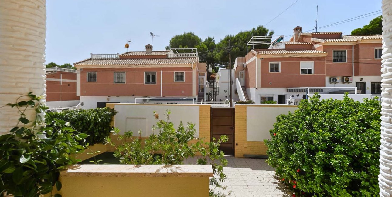Resale - Villa -
Pinar de Campoverde - Pinar de Campoverde - Village