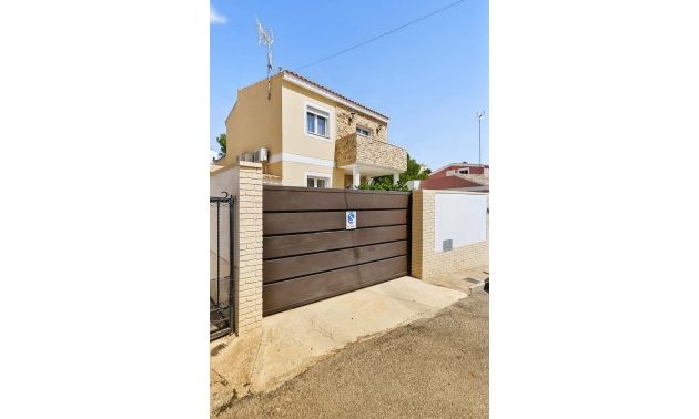 Resale - Villa -
Pinar de Campoverde - Pinar de Campoverde - Village