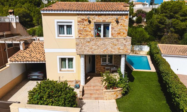 Resale - Villa -
Pinar de Campoverde - Pinar de Campoverde - Village