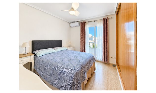 Resale - Townhouse -
Daya Nueva - Daya Nueva - Town
