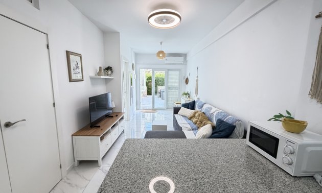 Resale - Apartment / flat -
Orihuela Costa - La Zenia