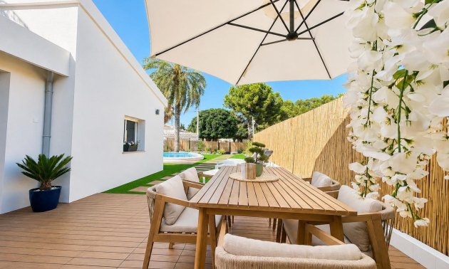 Rynek wtórny - Dom Szeregowy -
Orihuela Costa - Punta Prima