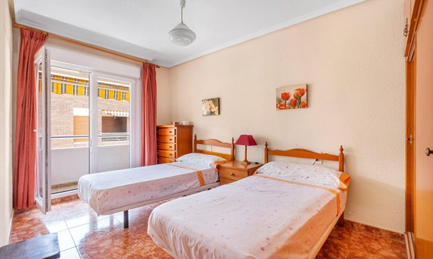 Rynek wtórny - Mieszkanie  -
Torrevieja - Playa del Cura