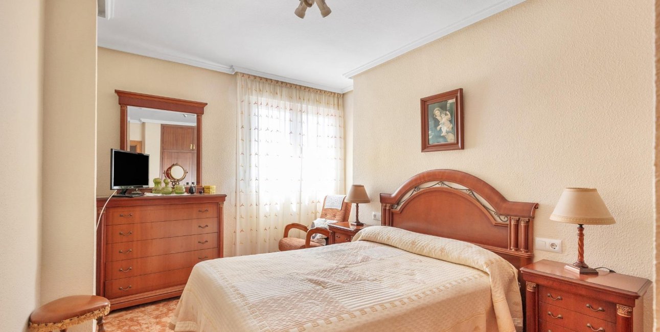 Rynek wtórny - Mieszkanie  -
Torrevieja - Playa del Cura
