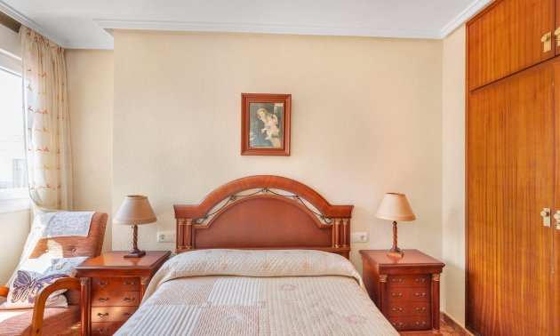 Rynek wtórny - Mieszkanie  -
Torrevieja - Playa del Cura