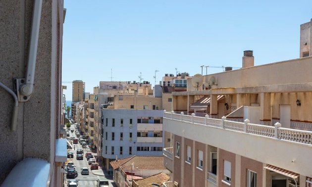 Rynek wtórny - Mieszkanie  -
Torrevieja - Estacion de autobuses