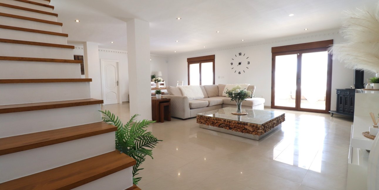 Resale - Villa -
Algorfa - Lomas de La Juliana