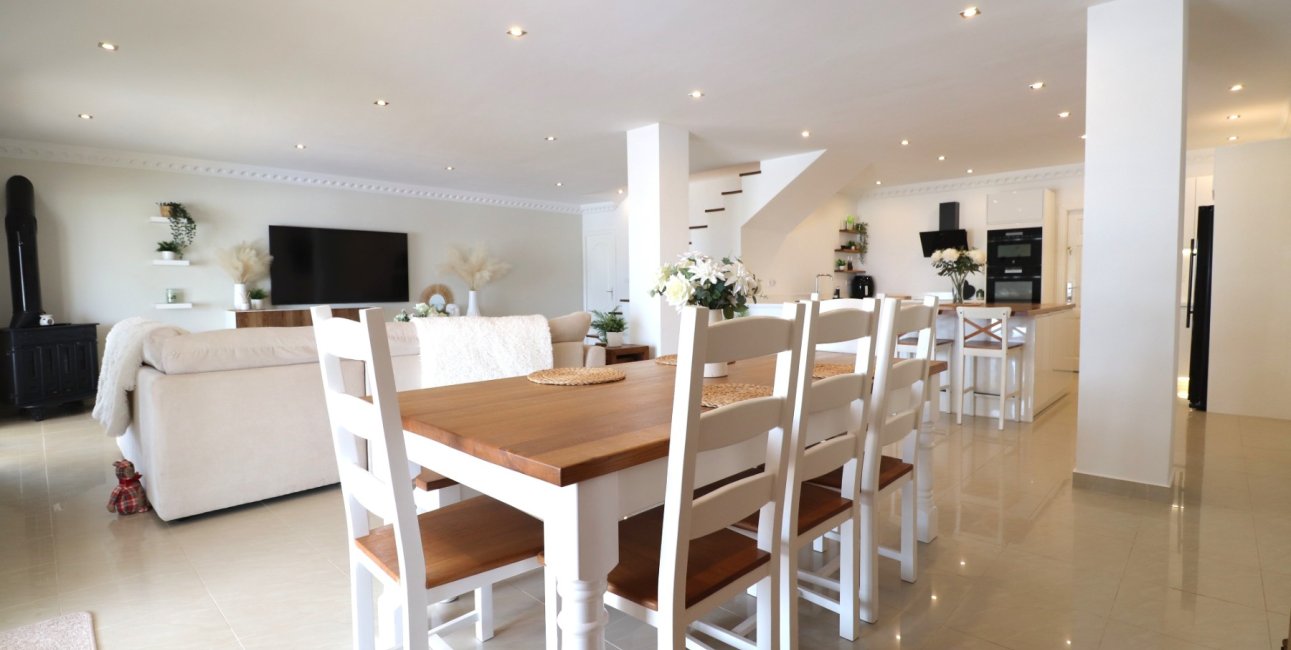 Resale - Villa -
Algorfa - Lomas de La Juliana