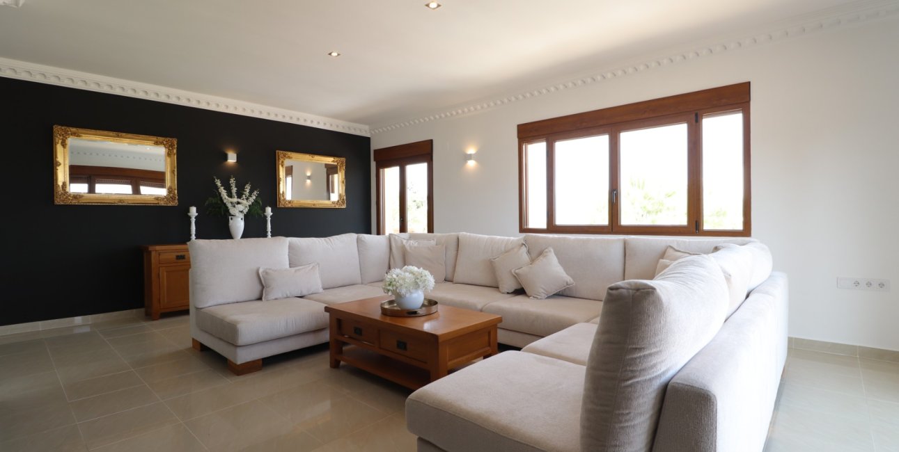 Resale - Villa -
Algorfa - Lomas de La Juliana