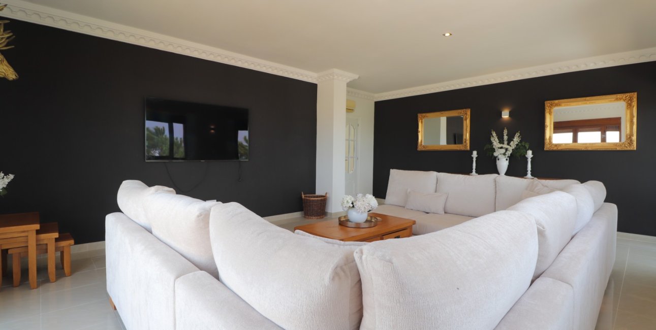Resale - Villa -
Algorfa - Lomas de La Juliana