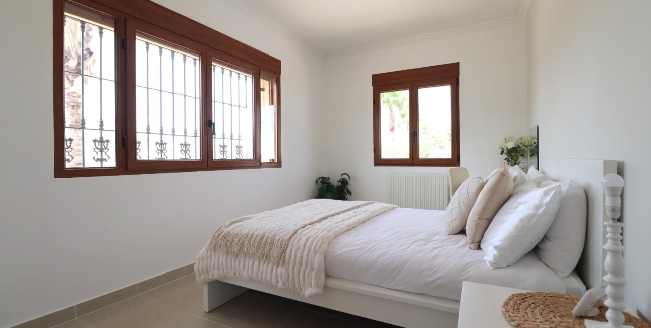 Resale - Villa -
Algorfa - Lomas de La Juliana