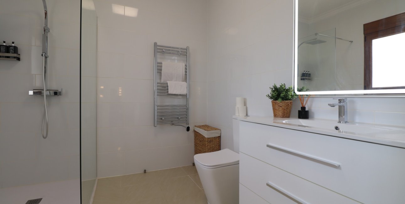 Resale - Villa -
Algorfa - Lomas de La Juliana