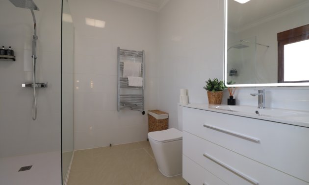 Resale - Villa -
Algorfa - Lomas de La Juliana
