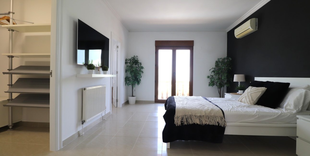 Resale - Villa -
Algorfa - Lomas de La Juliana