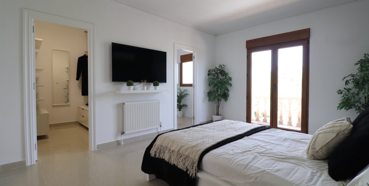 Resale - Villa -
Algorfa - Lomas de La Juliana
