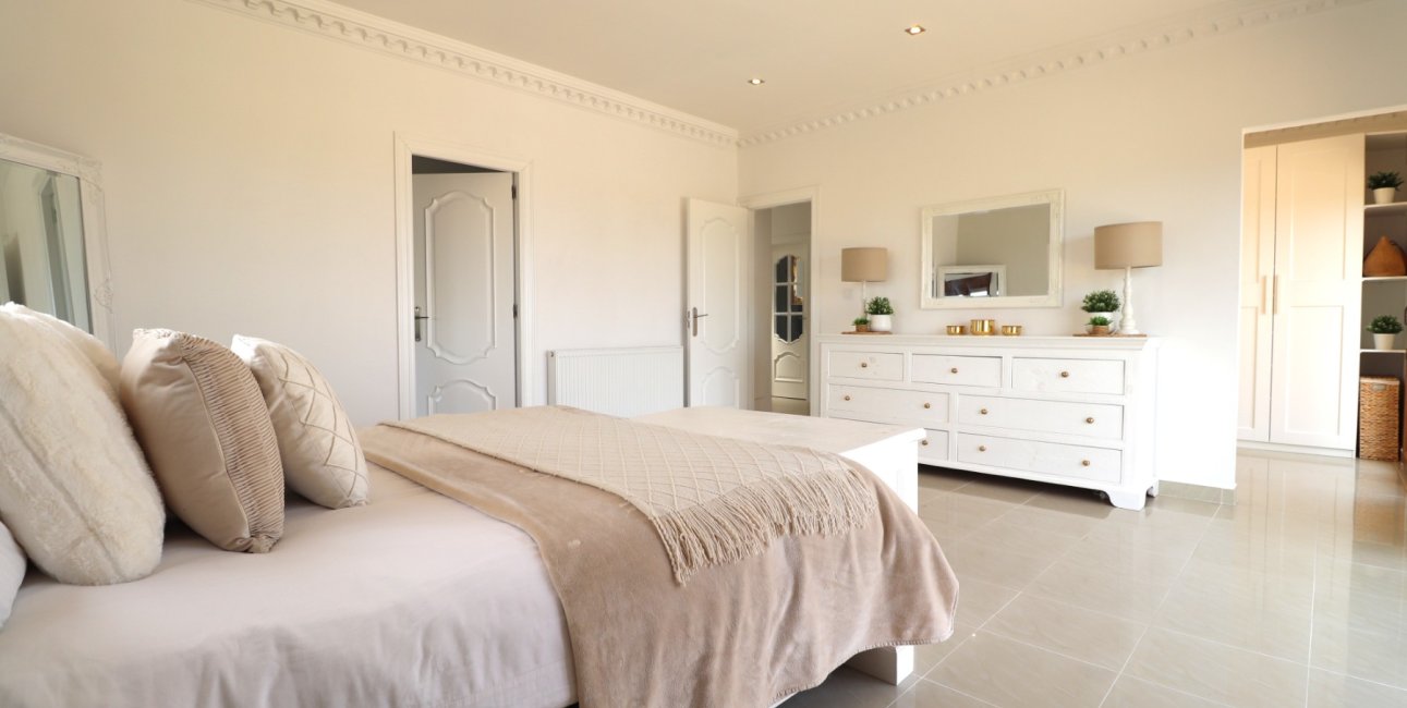 Resale - Villa -
Algorfa - Lomas de La Juliana