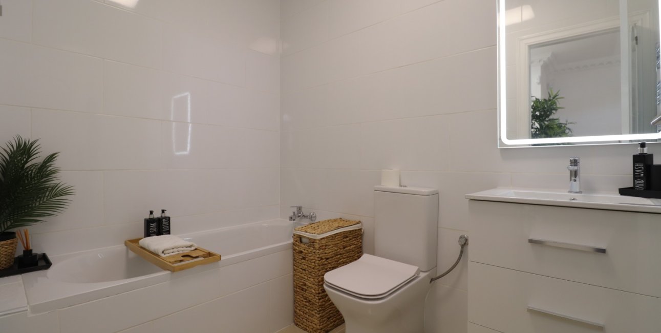 Resale - Villa -
Algorfa - Lomas de La Juliana