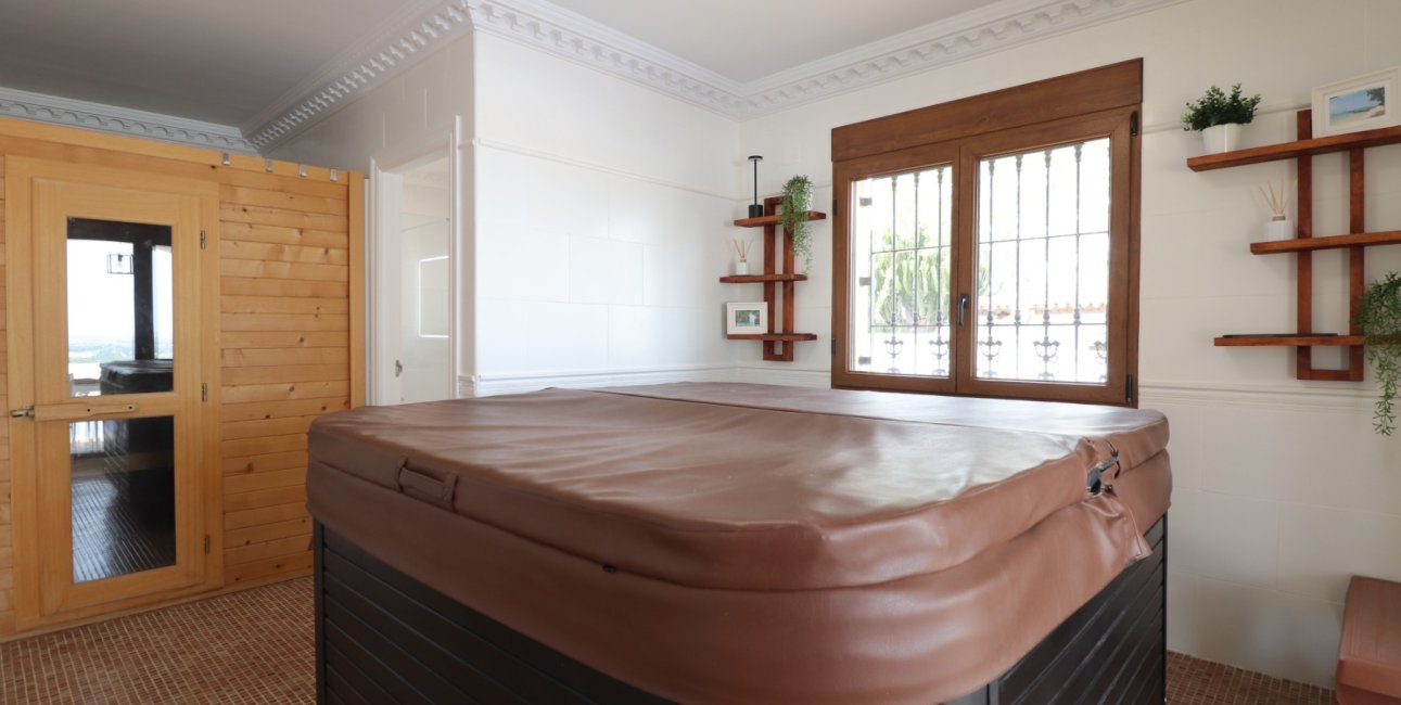 Resale - Villa -
Algorfa - Lomas de La Juliana