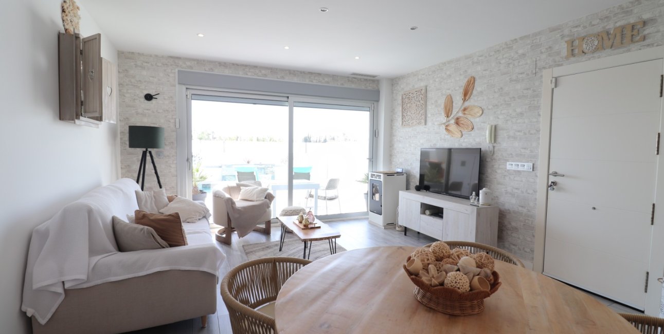 Resale - Townhouse -
Daya Vieja - Daya Vieja - Town