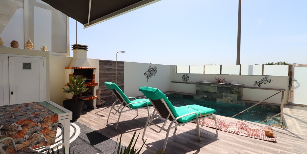 Resale - Townhouse -
Daya Vieja - Daya Vieja - Town