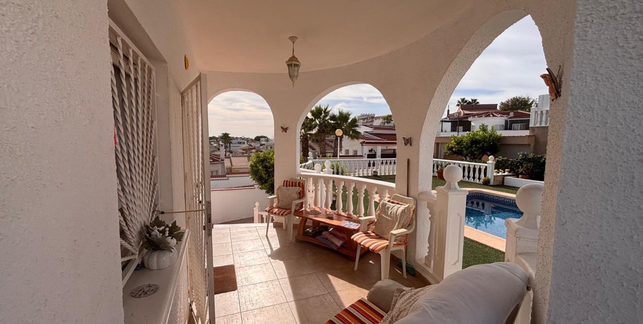 Resale - Villa -
Ciudad Quesada - La Marquesa