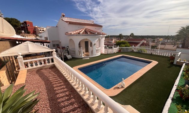 Resale - Villa -
Ciudad Quesada - La Marquesa