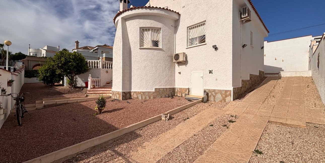 Resale - Villa -
Ciudad Quesada - La Marquesa