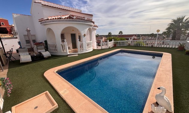 Resale - Villa -
Ciudad Quesada - La Marquesa